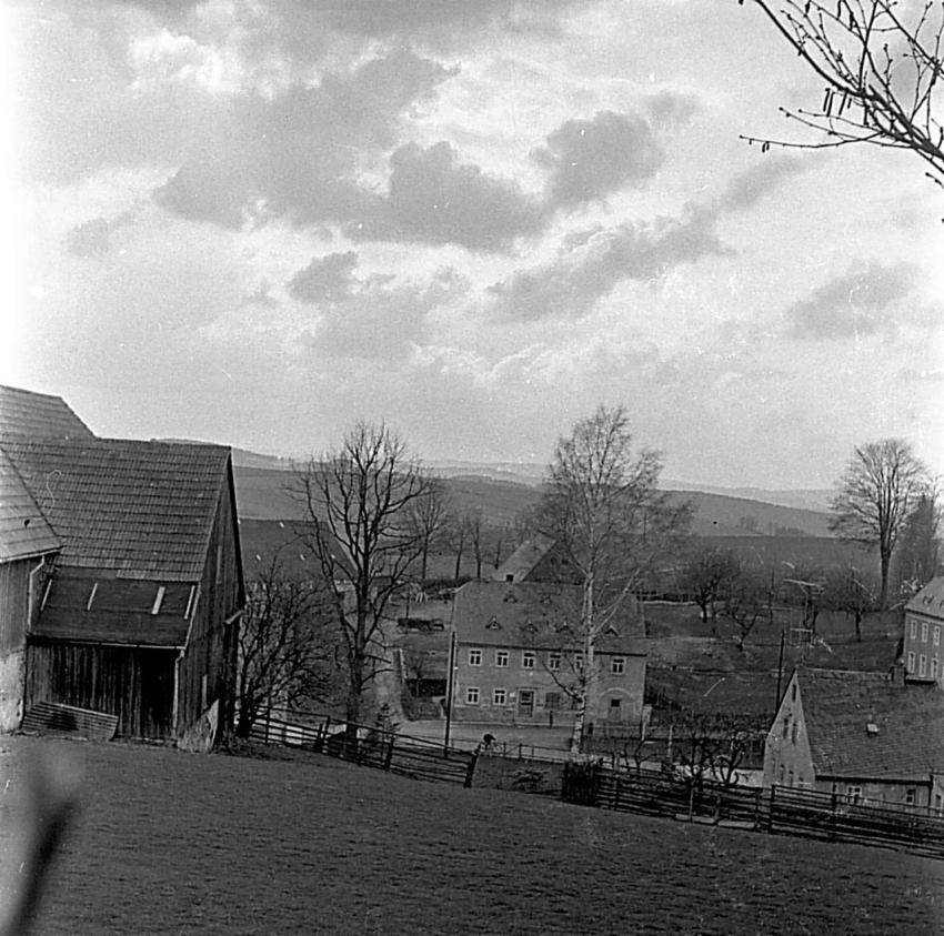 0070 Schmied Arno und Bauerhans Garten