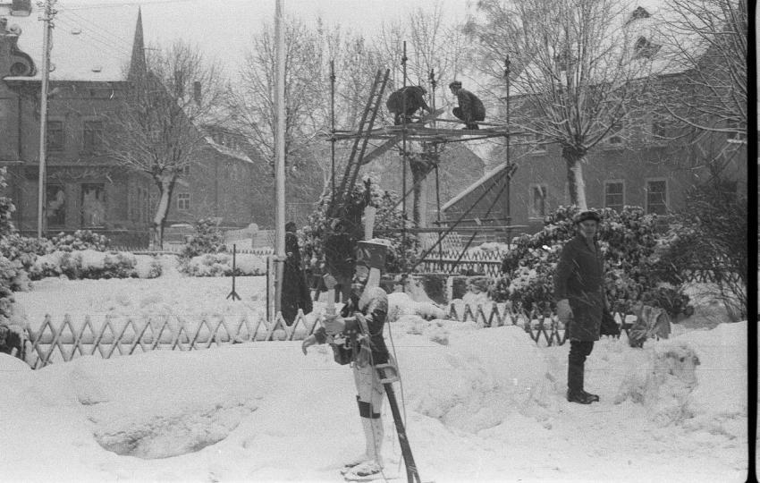 1974 Aufbau Pyramide009