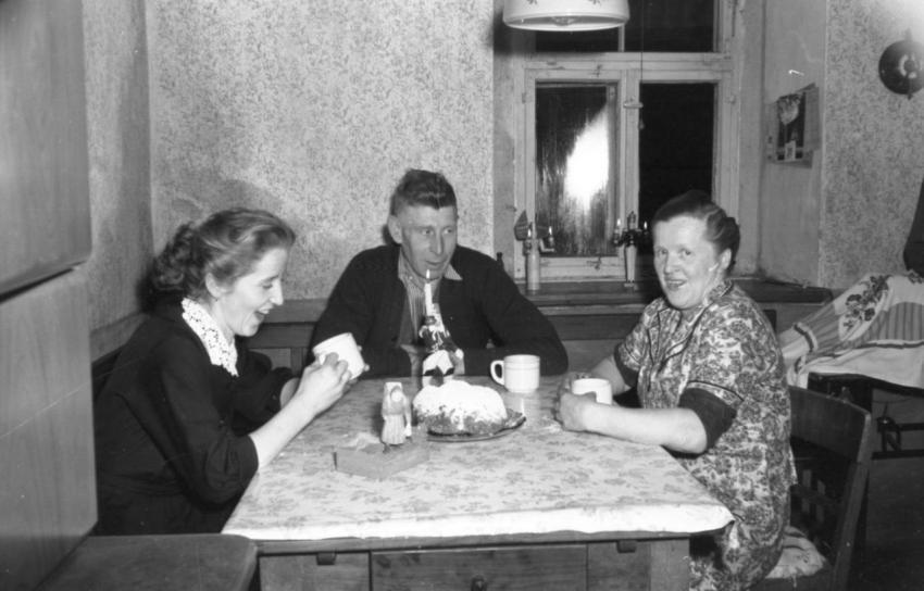 0038 Weihnachten bei Familie Loschner