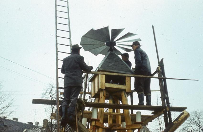 1971 Aufbau Pyramide 005