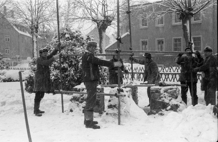 1974 Aufbau Pyramide013