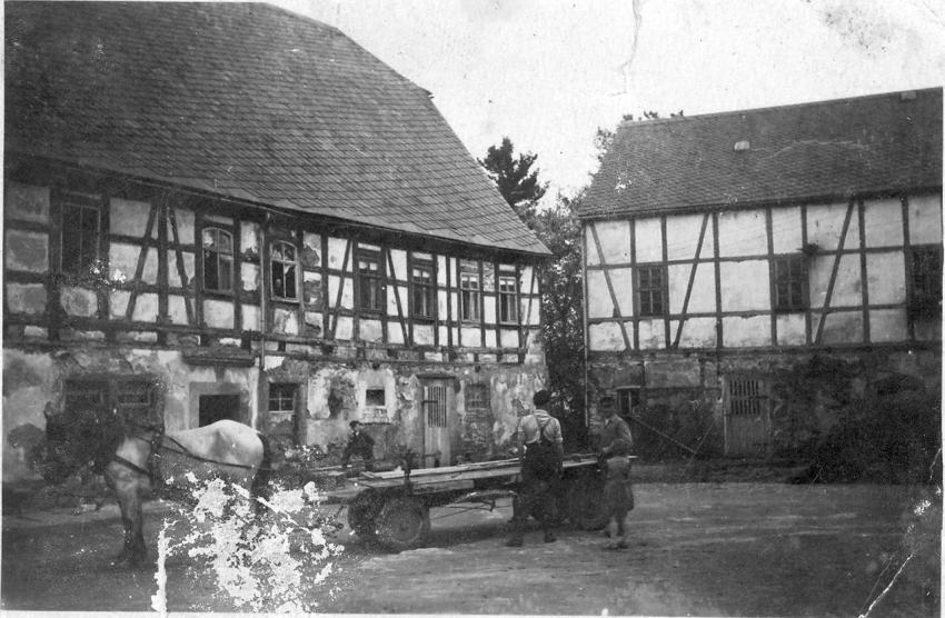 0014 Erbgericht mit alter Scheune