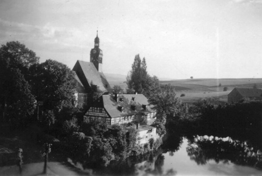 Kirchteich Blick v Rathaus z Kirche 1949