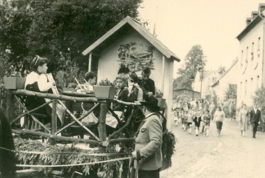 06 1961 Schul und Heimatfest 120