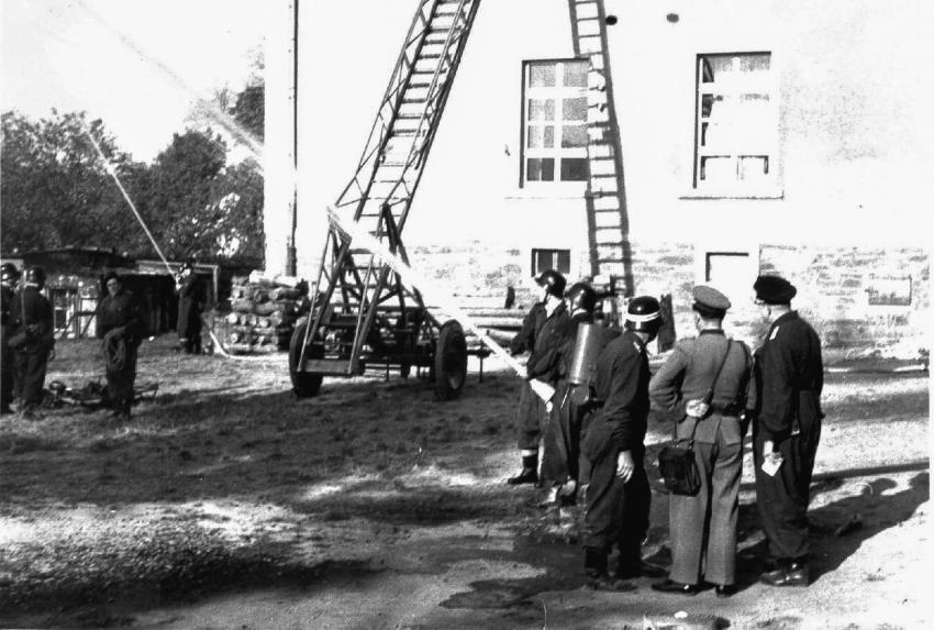 80 Jahre FFWGrossolbersdorf 1957 007