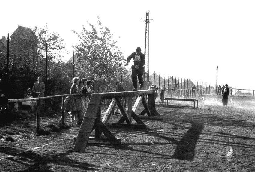 Wettkampf 1959 Sportplatz Grossolbersdorf 007