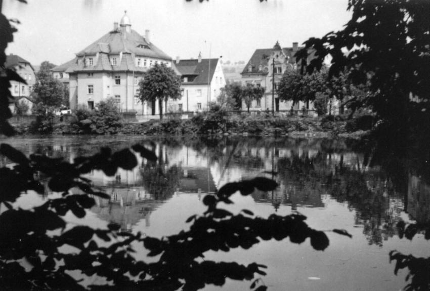 Kirchteich m Rathaus Pfingsten 1953