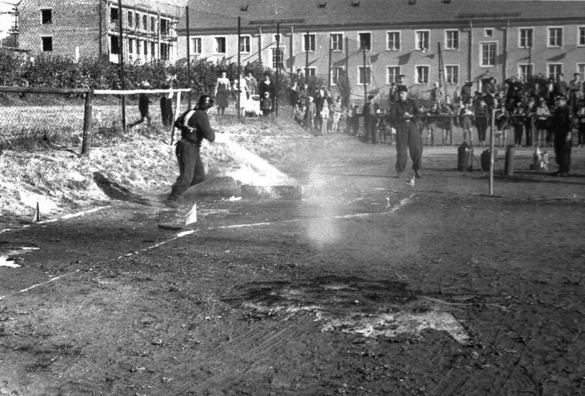 Wettkampf 1959 Sportplatz Grossolbersdorf 014