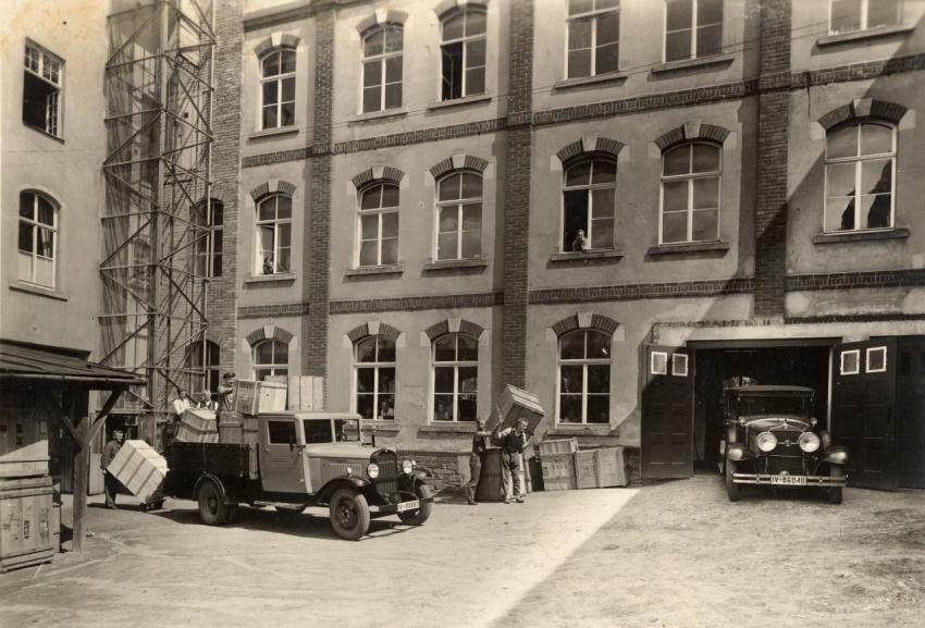 LouisLindnersErben 04 BildarchivKarlEsser04