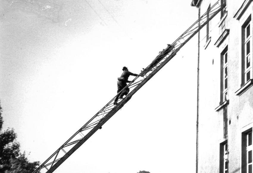 80 Jahre FFWGrossolbersdorf 1957 004