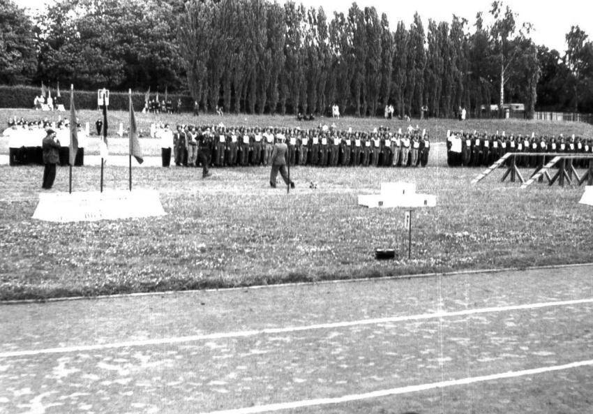 Wettkampf 1959 Sportplatz Grossolbersdorf 001