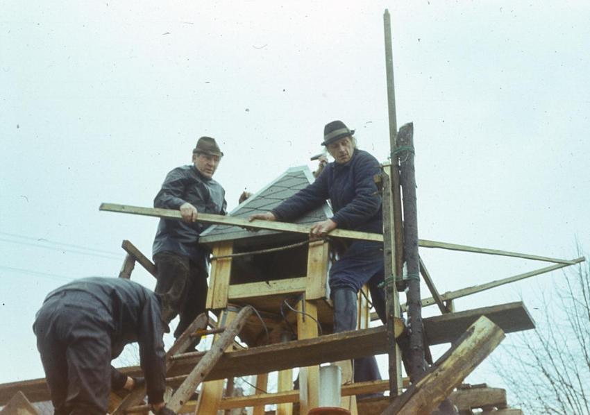 1971 Aufbau Pyramide 011