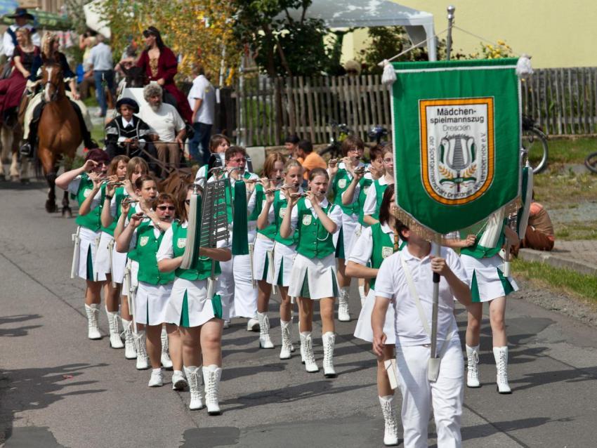 Festumzug 020 2011 Generationstreffen Heimatfest