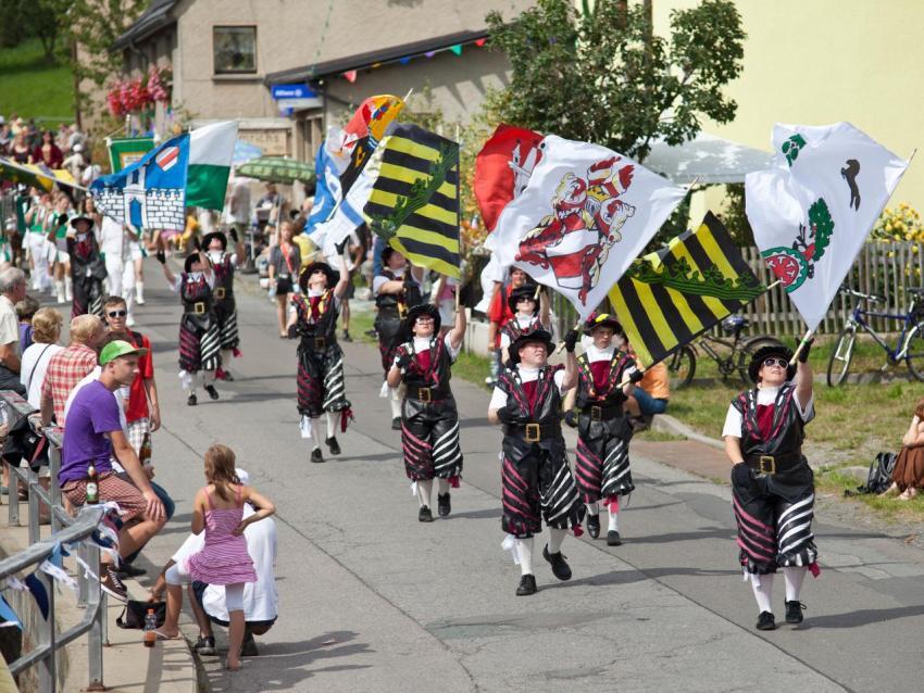 Festumzug 017 2011 Generationstreffen Heimatfest
