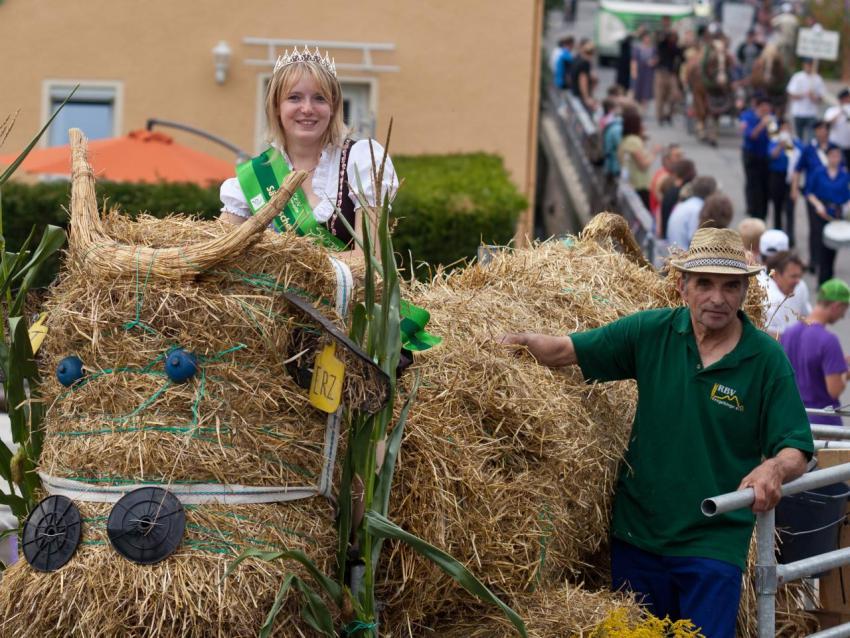 Festumzug 221 2011 Generationstreffen Heimatfest