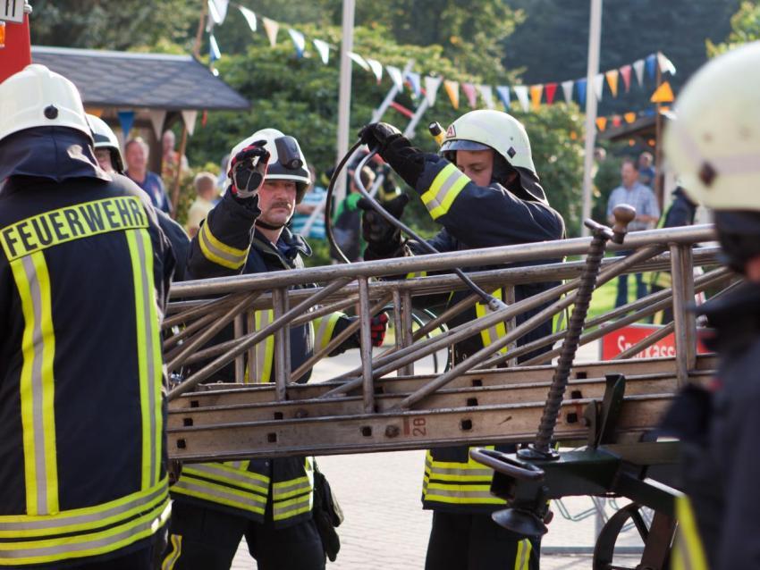 2011 Heimatfest Schauübung Feuerwehr 018