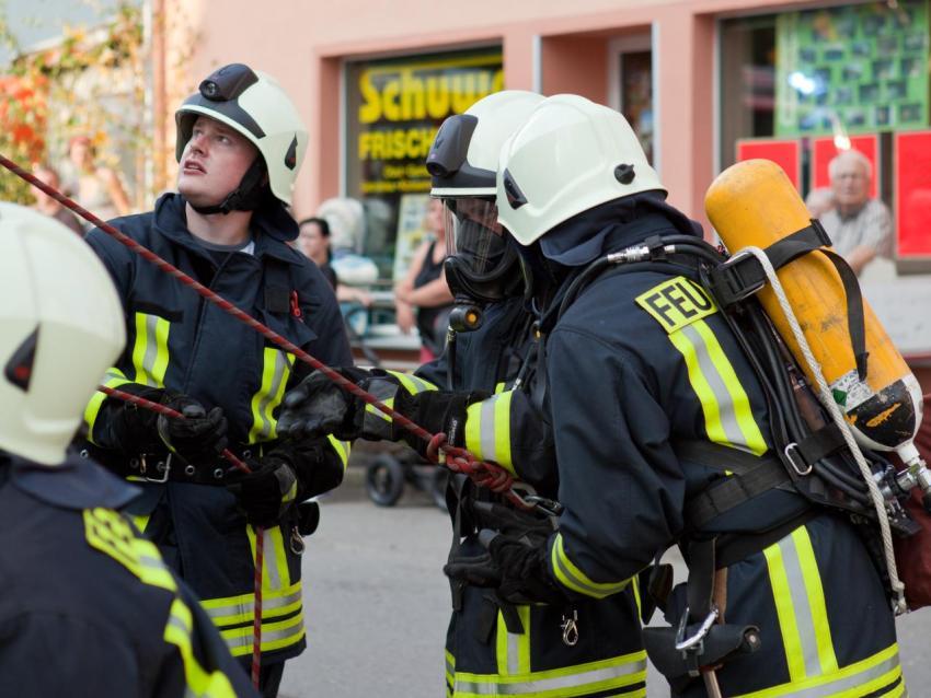 2011 Heimatfest Schauübung Feuerwehr 048