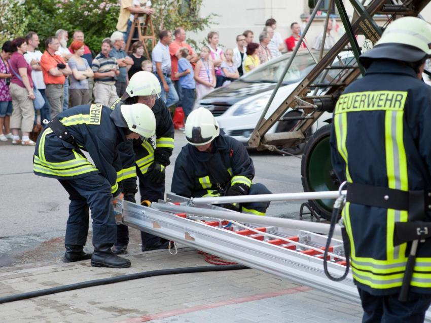 2011 Heimatfest Schauübung Feuerwehr 071