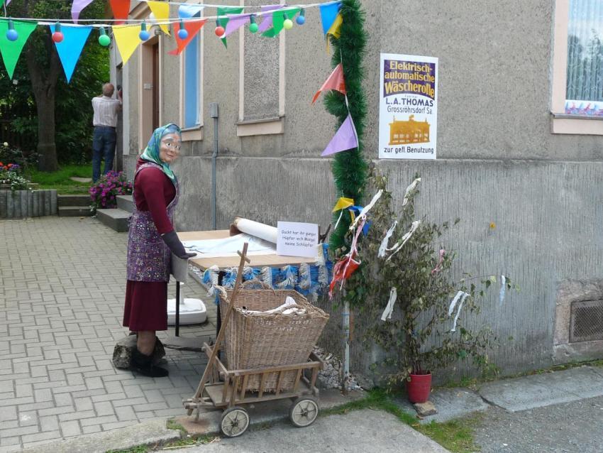 159 (von Köhler Rolf) Am Rathaus 9 Heimatfest 2011 464