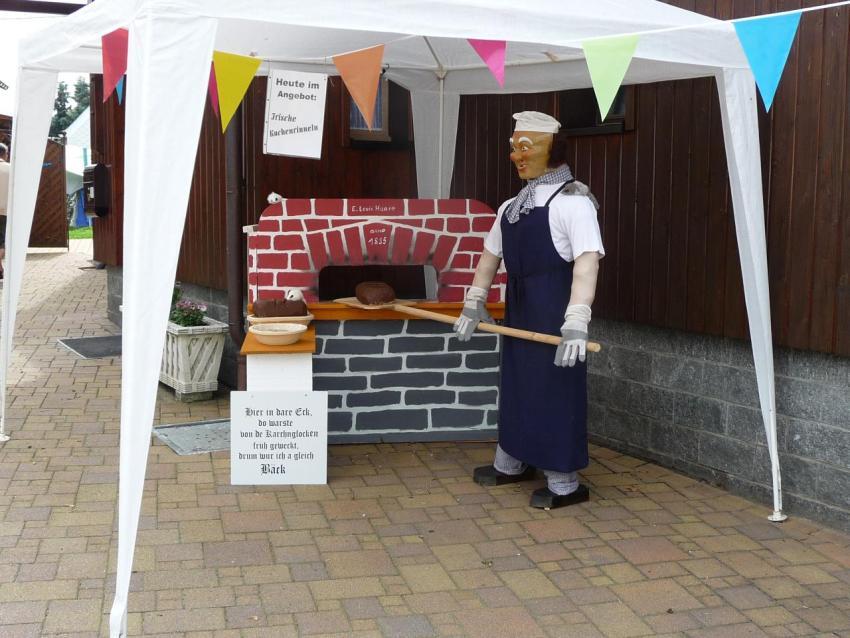 255 (von Hunger Regine) Schulstr  2 Heimatfest 2011 639