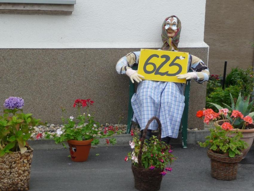 303 (von Bauer Karen) Warmbadstr  6 Heimatfest 2011 716