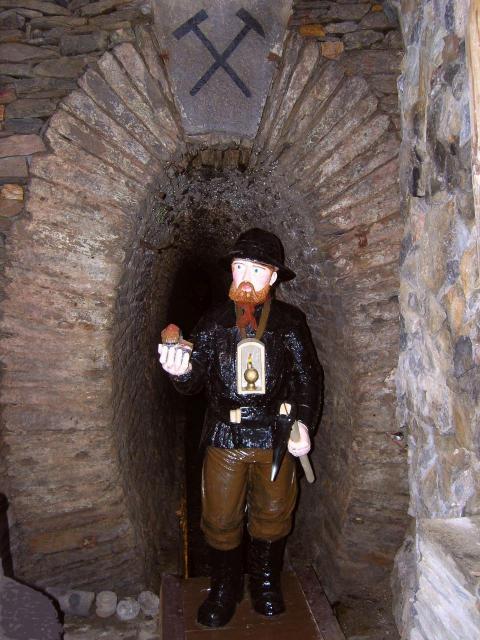 00 Mundloch 001 Bergmann