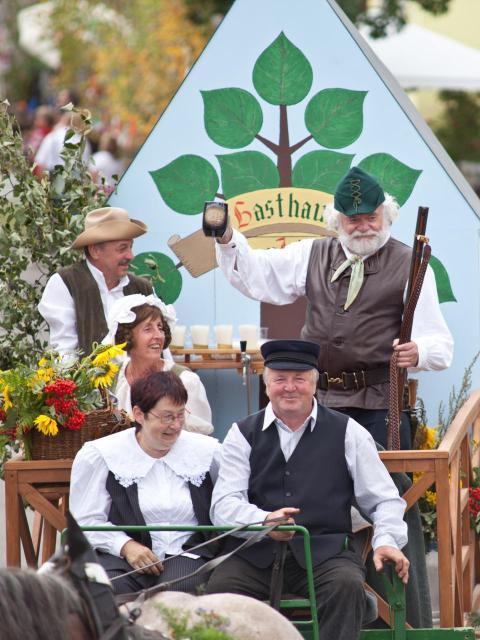 Festumzug 285 2011 Generationstreffen Heimatfest