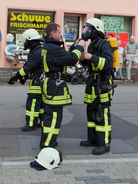 2011 Heimatfest Schauübung Feuerwehr 013