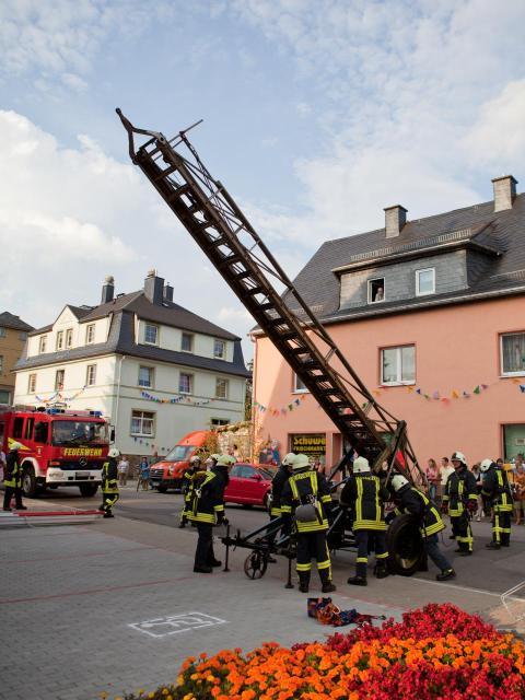 2011 Heimatfest Schauübung Feuerwehr 046