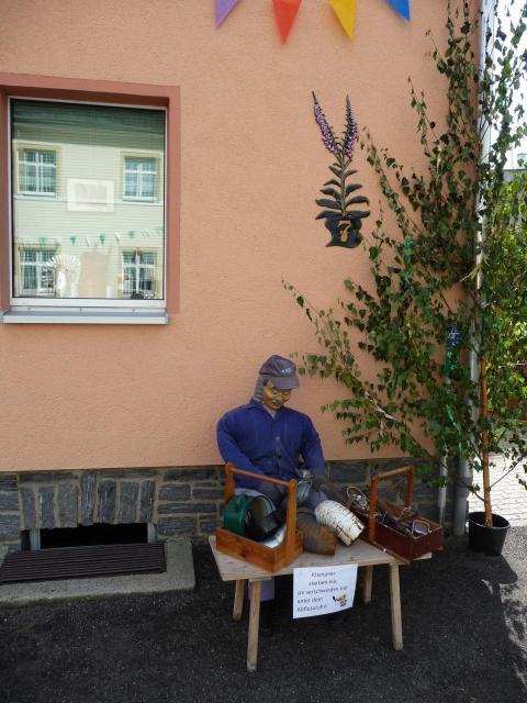 157 (von Gläser Ruth) Am Rathaus 7 Heimatfest 2011 459