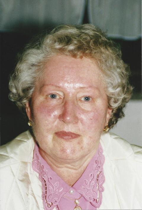 226   Erika Taube geb  Erhardt 1999