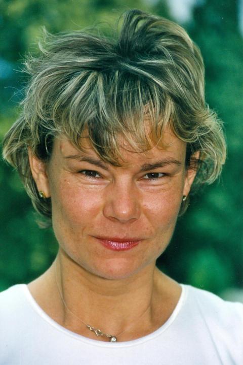 589 Katrin Arnold 08 00