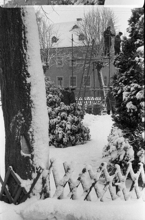 1974 Aufbau Pyramide003